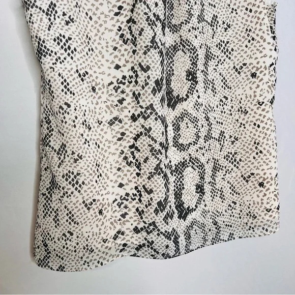 J. Crew Snakeskin-Print Mock-Neck Ruffle Neck/Sleeve Sleeveless Blouse. Size 0. - Picture 9 of 13